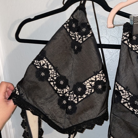 CROCHET TRIM HALTERNECK CROP TOP AND SKIRT SET - Picture 6 of 9